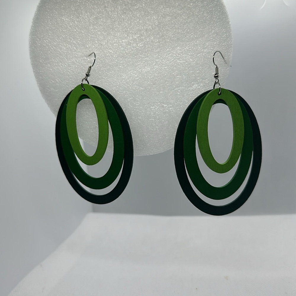 Minimalist style:Forest Green Wooden Earrings - Picture 8 of 11